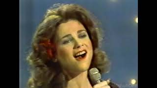 Tovah Feldshuh singing Pink Taffeta on The Merv Griffin Show [upl. by Retniw]