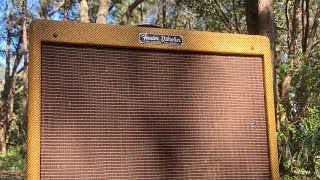 1961 Fender Tweed Vibrolux Tube Amp Sound Test After Repair and Speaker Swap [upl. by Dori]