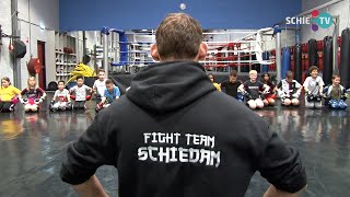 SCHIE TV Enorm enthousiast begin van de training bij Fight Team Schiedam [upl. by Patt]