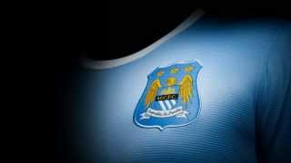 Manchester City le nouveau maillot saison 20132014 [upl. by Beckie]