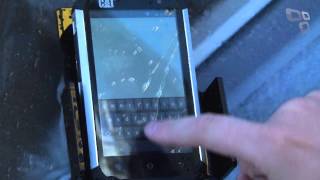 Os celulares da Caterpillar CES 2014  Tecmundo [upl. by Heidie]