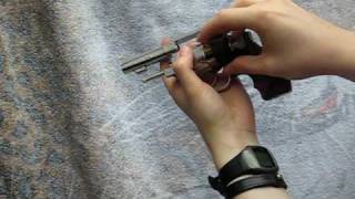 Airsoft How a revolver speedloader works [upl. by Ydisac]