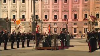 Guardia Real Española Palacio Real de Madrid Spanish Royal Guard Garde royale espagnole [upl. by Merralee]