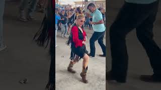 Don Juanito y Cesi en la pulga de alamo Tx dance 956valley foryou lapulgayoutubeshortsvideo [upl. by Duahsar272]