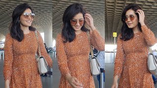 Beautiful Raashi Khannas Airport Look  Actress Raashi Khanna Visuals  Mumbai Airport  Gultecom [upl. by Enyalb]