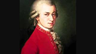 K 334 Mozart Divertimento No 17 in D major III Menuetto [upl. by Olympia]