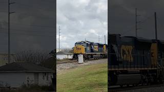 Horn battle CSX E015 and HOG Sam short line railroad csx railfan csxt train shorts like [upl. by Enialahs579]