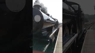 32424 Steam locomotive Beachy Head Loud quotBarkingquot into East Grinstead Station Bluebell Railway [upl. by Ahsinam617]