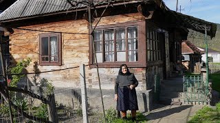 Grandma makes 500 year old hashbrown recipe in a Carpathian mountain village [upl. by Eicnahc]