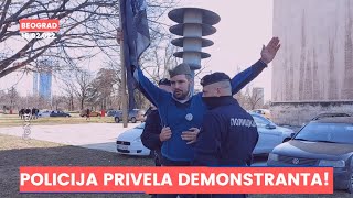 DEMONSTRANT PROBIO KORDON POLICIJA REAGOVALA PRIVOĐENJEM PROTESTI U BEOGRADU 15022022 [upl. by Aihsemot]