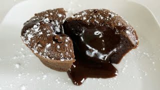 Délicieux moelleux au chocolat au cœur coulant de Cyril lignac facile et rapide [upl. by Wolfy476]