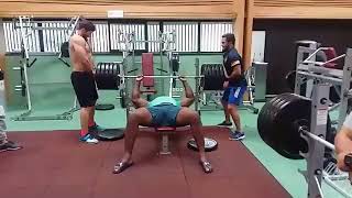 Teddy Riner tries to lift 230 kilos to the developedcoated [upl. by John589]