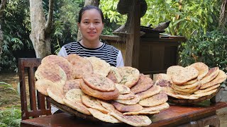 How To Turkish Bread Goes to market sell  Feed Pigeons amp Chickens  Ly Thi Ca [upl. by Ulric]