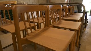 Nouvelles chaises de NotreDame  un modèle unique pour la cathédrale [upl. by Aihsyn931]