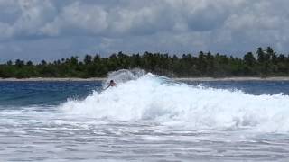 Spot de surf Avatoru Rangiroa Tuamotu Polynésie Française [upl. by Reywas]