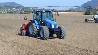 New Holland TL90a seminatrice Gaspardo quotNINAquot 2012 [upl. by Ykcul]