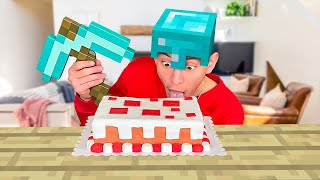 Mangio CIBO DI MINECRAFT nella VITA REALE per 24H [upl. by Alyse]