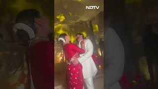 Sonakshi Sinha Wedding  Newlyweds Sonakshi Sinha And Zaheer Iqbal Dance At Reception Party [upl. by Pete996]