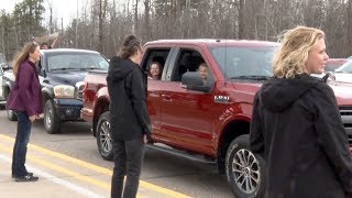 Solway Elementary Hosts DriveIn Parade For Their Students [upl. by Sacrod]