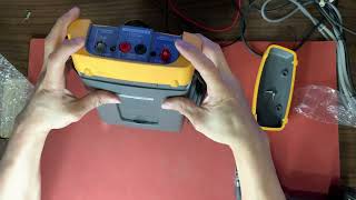 Fluke Scopemeter 192 192B 196 196B 196C 199 199B 199C battery replacement [upl. by Ayamahs]