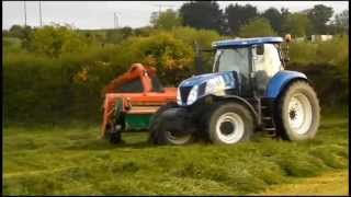 Drapers Mowing Silage 2013 Pt2 [upl. by Ninazan]