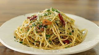 Spaghetti Aglio e Olio Recipe [upl. by Asira]