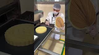 How Many Workers Are Slacking Off In The Mooncake Factory cake mooncake food [upl. by Cogn]