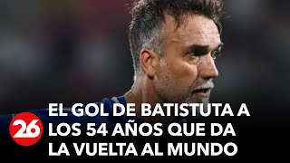 El gol de Batistuta a los 54 años que da la vuelta al mundo [upl. by Enialedam]