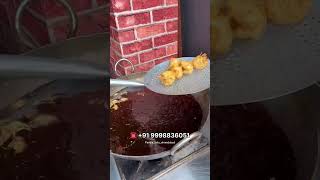 અમદાવાદનાં વાયરલ પટ્ટી વડાપાઉં 😍 viralreel share offer vadapav streetfood snacks [upl. by Zetroc840]