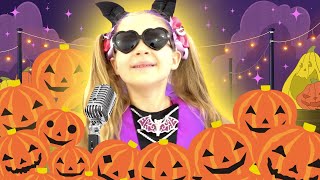 Diana and Roma  Queen of Halloween Kids Song [upl. by Mailliwnhoj]