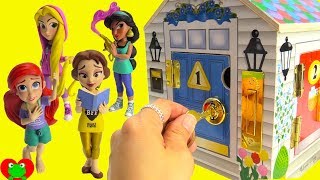 Princesses Open Surprise Presents Ariel Belle Jasmine Rapunzel Learn Numbers [upl. by Myles]