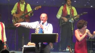 Renzo Arbore amp lochestra italiana  Cacao meravigliao Live  Verdevento 2014  Cassino [upl. by Boru]