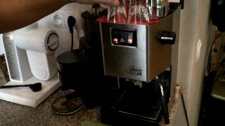 How to make an espresso with Gaggia Classic [upl. by Celik174]