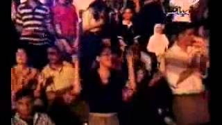 Amr Diab  Dubai 2002 Concert Tamally Maak [upl. by Ilahsiav227]