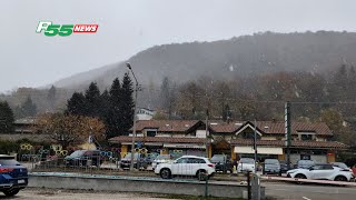 Marchirolo  Primi fiocchi in provincia come da previsione [upl. by Lello]