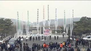 Palloncini contro la censura Seul sfida Pyongyang [upl. by Weiner19]