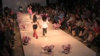 Pasarela TOMATICOS  Ibagué Maquila y Moda 2011  Parte 1 [upl. by Kcirdde]