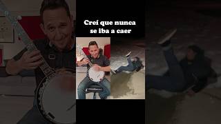 Caída epica con musica de banjo🤣🪕 carlosferal comedia [upl. by Worsham]