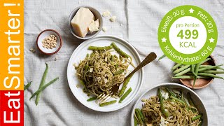 GrüneBohnenPasta mit Pesto und Pinienkernen  EATSMARTER REZEPT [upl. by Nydnarb]