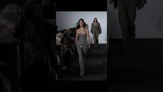 Faretta for Ralph Lauren Fall 2017 FashionShow fashionbrand catwalk supermodel [upl. by Nolyag]