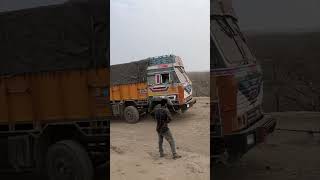 Ghat road లో బాండ్లు ఎక్కలేక పోతున్నాయి truckvlogs truckdrivevlogs [upl. by Maclay]