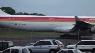 Airbus A340642 Iberia despegando por la pista 25 en costa rica [upl. by Aw724]