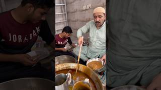 Waris Nihari  Punjab Famous Beef Nihari  Street Food Lahore [upl. by Jt]