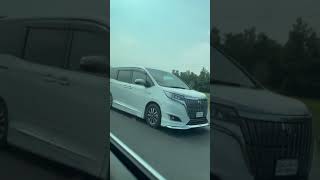 Toyota Esquire vs Toyota Harrier [upl. by Robin]