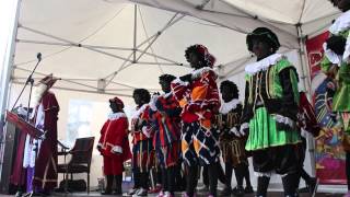 Intocht Sinterklaas Den Haag  Groot en klein  Zwarte Piet Rolando [upl. by Olleina]