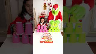 AURORA contro IL GRINCH🎄🎅🏻😱shortsvideo funny challenge familychallenge memes shorts natale [upl. by Doreg9]