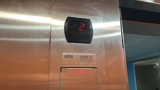 OTIS Hydraulic Rear Elevator at Holiday Inn Express near US19 Clearwater FL [upl. by Nylehtak]