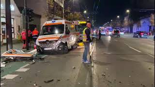 accident autoturism cu ambulanta si autobuz clujnapoca [upl. by Inalawi]