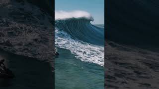 Las olas más GIGANTES del mundo rompen en Nazaré [upl. by Mordy500]