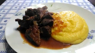 Spezzatino con guanciale e polenta  Secondo piatto di carne 51 [upl. by Jake351]